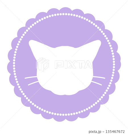 薄い紫色のネコの顔のシルエットが入ったシーリング風アイコン 135467672
