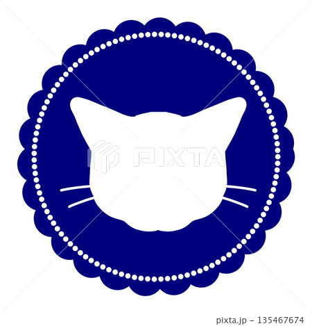 濃い青色のネコの顔のシルエットが入ったシーリング風アイコン 135467674