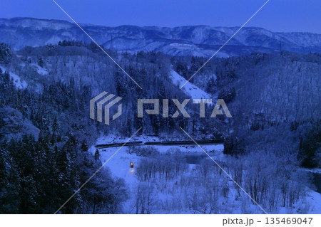 雪景色の飯山線 雪景色の飯山線 135469047