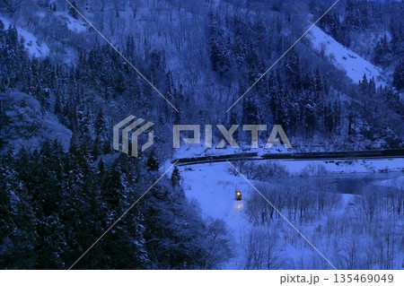 雪景色の飯山線 雪景色の飯山線 135469049