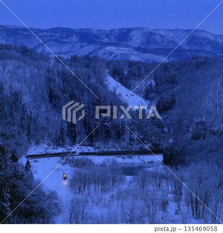 雪景色の飯山線 雪景色の飯山線 135469058