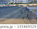東京　有明親水海浜公園に新たに建設中の砂浜 135469329