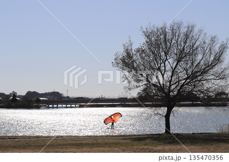 加古大池 冬 風景（兵庫県 稲美町） 135470356