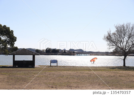 加古大池 冬 風景（兵庫県 稲美町） 135470357