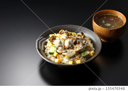 牡蠣入りちらし寿司とお吸物 牡蠣入りちらし寿司とお吸物 135470548