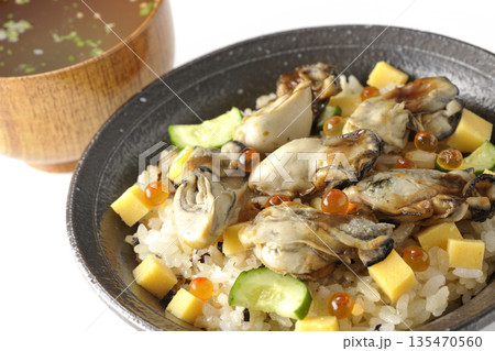 牡蠣入りちらし寿司とお吸物 牡蠣入りちらし寿司とお吸物 135470560