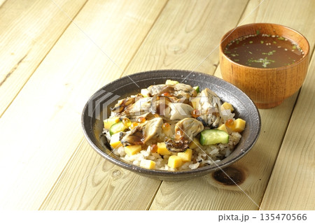 牡蠣入りちらし寿司とお吸物 牡蠣入りちらし寿司とお吸物 135470566