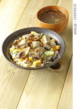 牡蠣入りちらし寿司とお吸物 牡蠣入りちらし寿司とお吸物 135470572