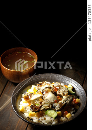 牡蠣入りちらし寿司とお吸物 牡蠣入りちらし寿司とお吸物 135470588