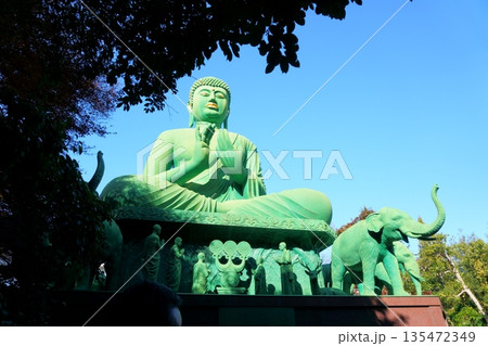 桃厳寺 緑の大仏とゾウ 桃厳寺 緑の大仏とゾウ 135472349