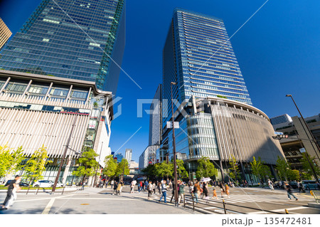 《大阪府》大阪の中心街・梅田の都市風景 135472481