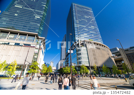 《大阪府》大阪の中心街・梅田の都市風景 135472482