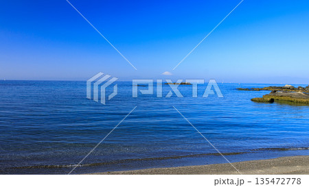 三浦半島の油壷の荒井浜 三浦半島の油壷の荒井浜 135472778
