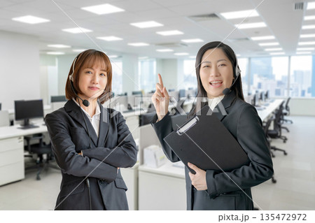 二人のオペレーター 135472972