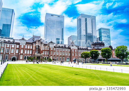 東京駅丸の内駅舎 夏の風景4 東京都千代田区 東京駅丸の内駅舎 夏の風景4 東京都千代田区 135472993