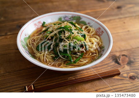 ニラもやしラーメン 135473480