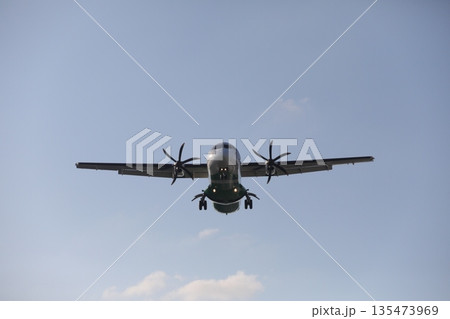 飛行機 飛行機 135473969