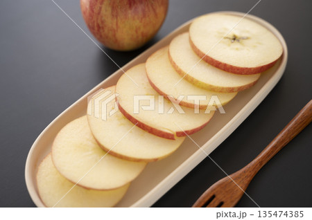 スターカットされた林檎 135474385