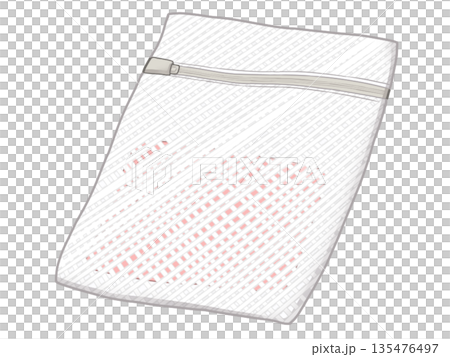 洗衣網裡裝著衣服 135476497