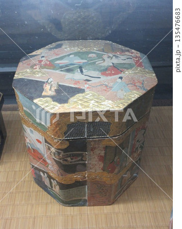 貝合わせの貝を収納する入れ物 135476683