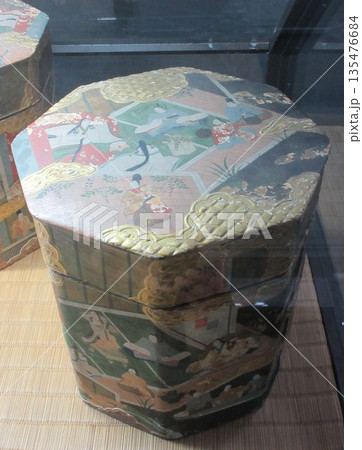 貝合わせの貝を収納する入れ物 135476684
