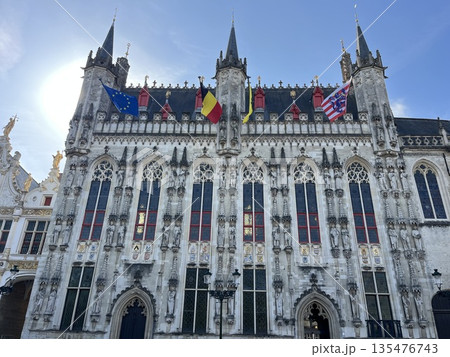 ベルギー・ブルージュの市庁舎 ベルギー・ブルージュの市庁舎 135476743