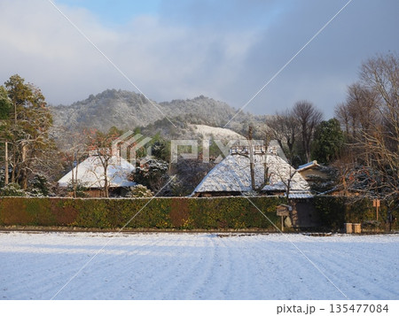 京都嵯峨野 落柿舎冬景色 京都嵯峨野 落柿舎冬景色 135477084