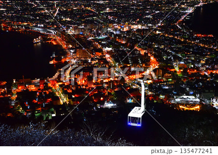 夜景 函館 函館山ロープウェイ 夜景 函館 函館山ロープウェイ 135477241