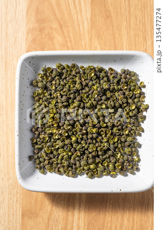 Spices: Sichuan peppercorns 135477274