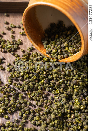 Spices: Sichuan peppercorns Spices: Sichuan peppercorns 135477282