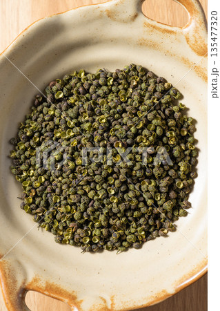 Spices: Sichuan peppercorns Spices: Sichuan peppercorns 135477320