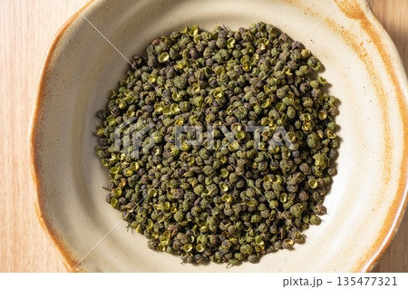 Spices: Sichuan peppercorns 135477321