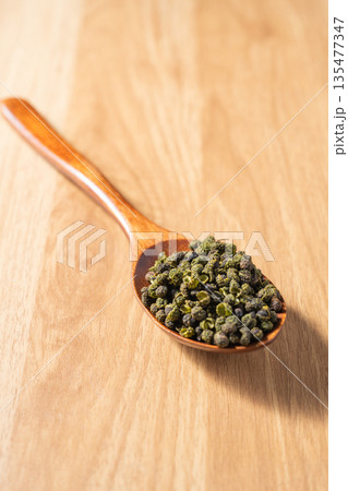 Spices: Sichuan peppercorns Spices: Sichuan peppercorns 135477347