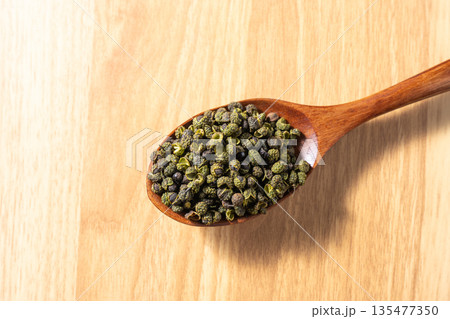 Spices: Sichuan peppercorns Spices: Sichuan peppercorns 135477350