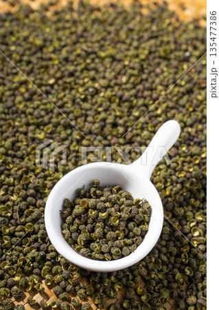 Spices: Sichuan peppercorns 135477386