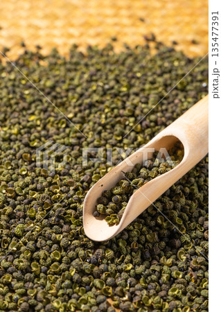 Spices: Sichuan peppercorns Spices: Sichuan peppercorns 135477391