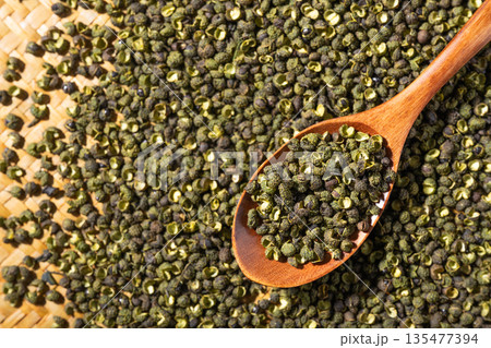 Spices: Sichuan peppercorns 135477394