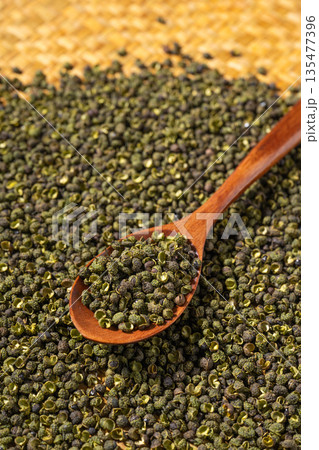 Spices: Sichuan peppercorns 135477396