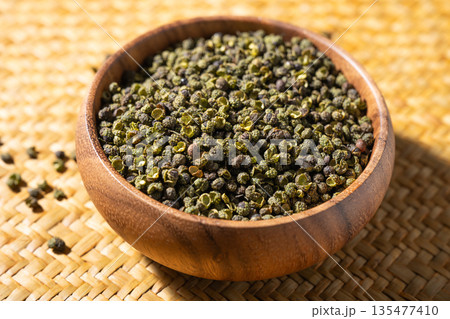 Spices: Sichuan peppercorns Spices: Sichuan peppercorns 135477410