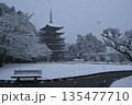 瑠璃瑠璃光寺五重塔雪景色光寺五重塔雪景色 瑠璃瑠璃光寺五重塔雪景色光寺五重塔雪景色 135477710