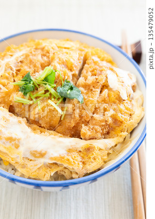 美味しいロースかつ丼 美味しいロースかつ丼 135479052