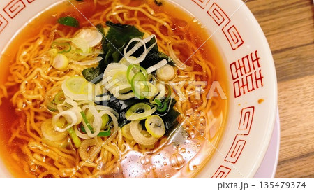 しょうゆラーメン 135479374