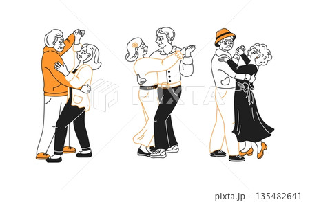 Elderly Couples Enjoying Dance 135482641