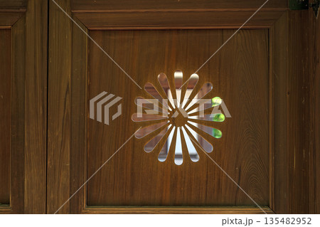 京都 酬恩庵一休寺 一休禅師墓所（宗純王廟） 135482952