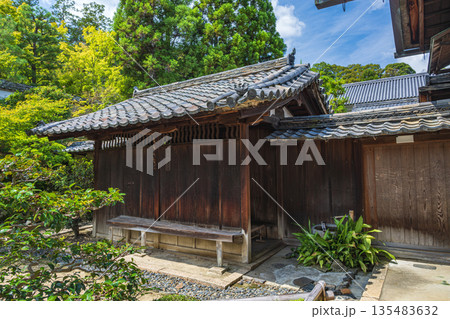 京都 酬恩庵一休寺 東司（重要文化財） 135483632