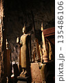 パークウー洞窟の仏像 パークウー洞窟の仏像 135486106