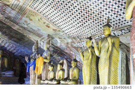 Buddha statue, Sri Lanka 135490663