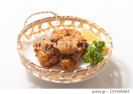 鶏もも唐揚げ 135490865