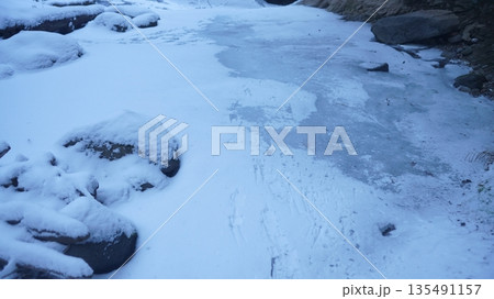 鳴岩川氷瀑 135491157