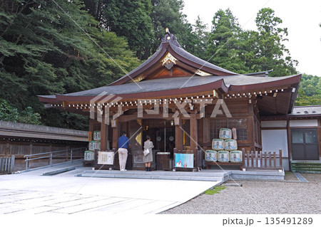 高麗神社の社殿(埼玉県日高市) 高麗神社の社殿(埼玉県日高市) 135491289